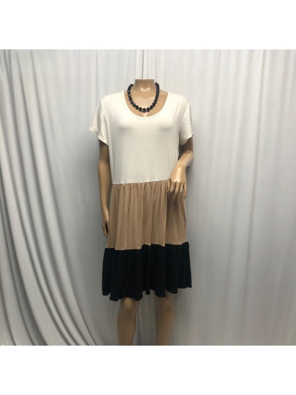 Discreet Dress Womens Size 1X Color Block Tiered Casual Short Sleeve Boho